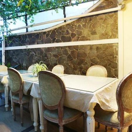 La Nostalgie Boutique Guest House Bandung Eksteriør bilde