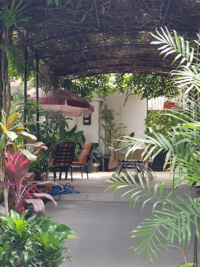 La Nostalgie Boutique Guest House Bandung Eksteriør bilde
