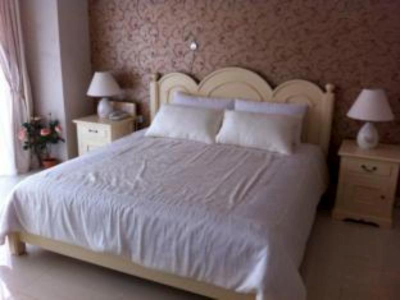 La Nostalgie Boutique Guest House Bandung Eksteriør bilde