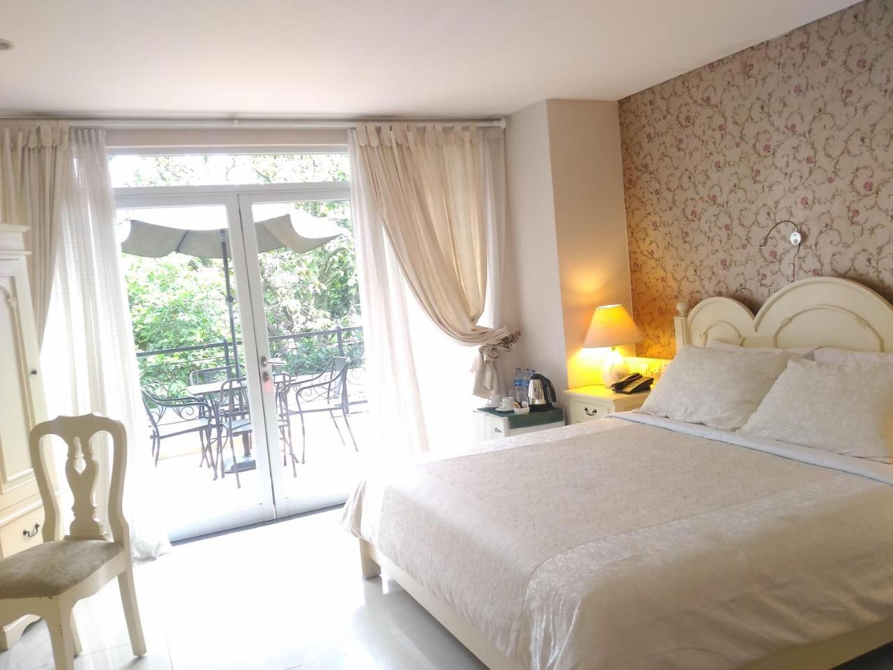 La Nostalgie Boutique Guest House Bandung Eksteriør bilde